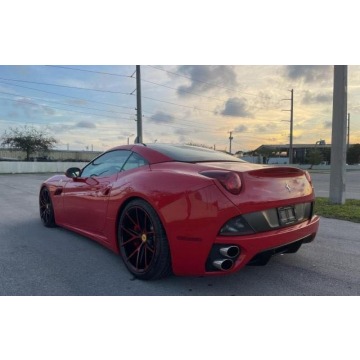 Ferrari California  Kabriolet 2012,  4.3 benzyna, automat - Na sprzedaż za 462 480 zł - Katowice - zdjęcie 4