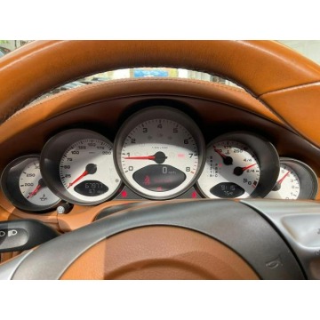 Porsche 911  Kabriolet 2006,  3.8 benzyna, automat - Na sprzedaż za 113 160 zł - Katowice - zdjęcie 8