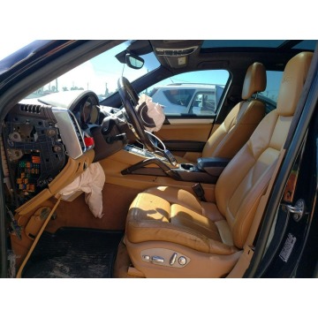 Porsche Cayenne  SUV 2016,  3.6 benzyna, automat - Na sprzedaż za 70 479 zł - Katowice - zdjęcie 8