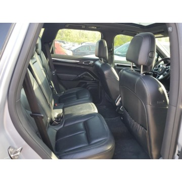 Porsche Cayenne  SUV 2015,  3.6 benzyna, automat - Na sprzedaż za 38 376 zł - Katowice - zdjęcie 9