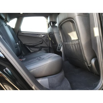 Porsche Macan  SUV 2018,  2.0 benzyna, automat - Na sprzedaż za 59 040 zł - Katowice - zdjęcie 9