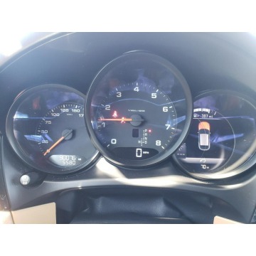Porsche Macan  SUV 2018,  2.0 benzyna, automat - Na sprzedaż za 57 810 zł - Katowice - zdjęcie 11