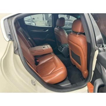 Maserati Ghibli  Sedan/Limuzyna 2016,  3.0 benzyna, automat - Na sprzedaż za 70 725 zł - Katowice - zdjęcie 11