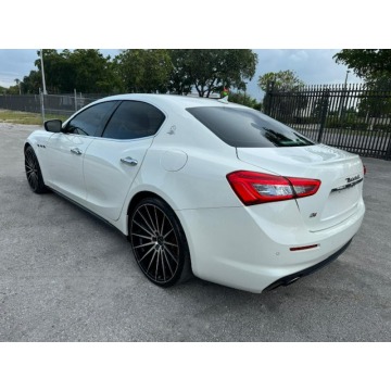 Maserati Ghibli  Sedan/Limuzyna 2019,  3.0 benzyna, automat - Na sprzedaż za 78 720 zł - Katowice - zdjęcie 4