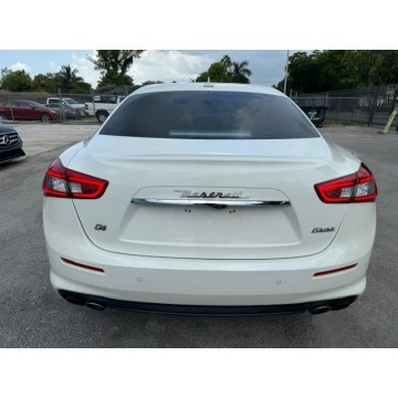 Maserati Ghibli  Sedan/Limuzyna 2019,  3.0 benzyna, automat - Na sprzedaż za 78 720 zł - Katowice - zdjęcie 5