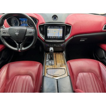 Maserati Ghibli  Sedan/Limuzyna 2019,  3.0 benzyna, automat - Na sprzedaż za 78 720 zł - Katowice - zdjęcie 9