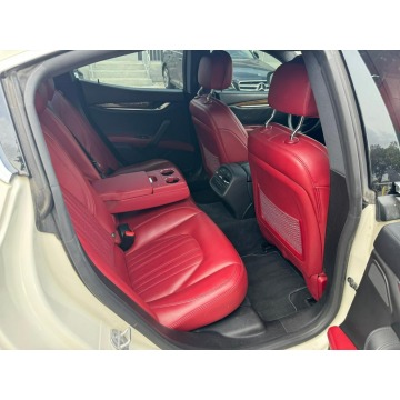 Maserati Ghibli  Sedan/Limuzyna 2019,  3.0 benzyna, automat - Na sprzedaż za 78 720 zł - Katowice - zdjęcie 12