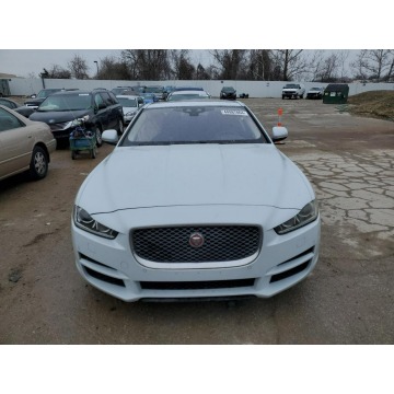 Jaguar XE  Sedan/Limuzyna 2017,  2.0 benzyna, automat - Na sprzedaż za 30 996 zł - Katowice - zdjęcie 2
