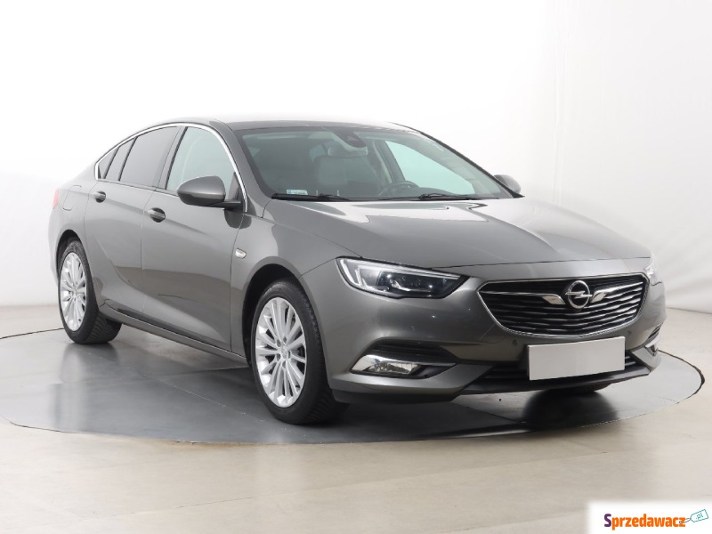 Opel Insignia  Hatchback 2018,  2.0 diesel - Na sprzedaż za 77 999 zł - Katowice