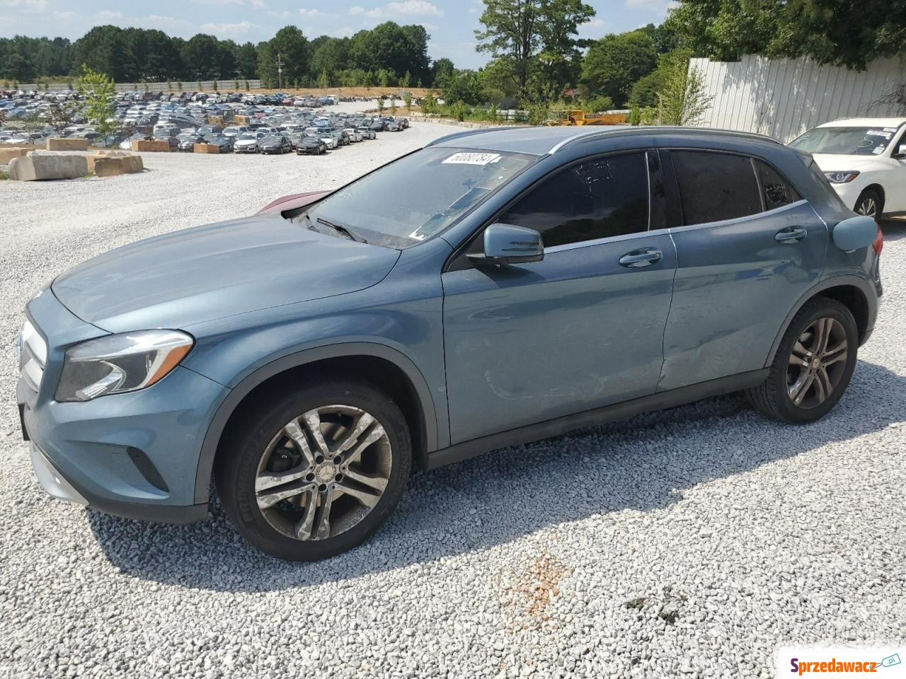 Mercedes - Benz GLA-klasa 2015