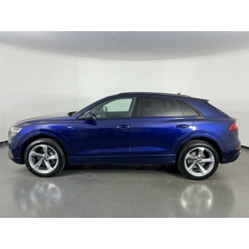 Audi Q8  SUV 2019,  3.0 benzyna, automat - Na sprzedaż za 166 050 zł - Katowice - zdjęcie 4