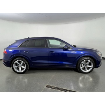 Audi Q8  SUV 2019,  3.0 benzyna, automat - Na sprzedaż za 166 050 zł - Katowice - zdjęcie 5