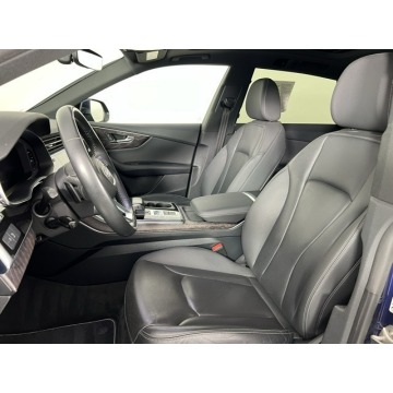 Audi Q8  SUV 2019,  3.0 benzyna, automat - Na sprzedaż za 166 050 zł - Katowice - zdjęcie 6