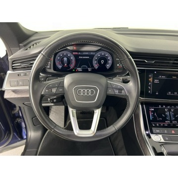 Audi Q8  SUV 2019,  3.0 benzyna, automat - Na sprzedaż za 166 050 zł - Katowice - zdjęcie 10