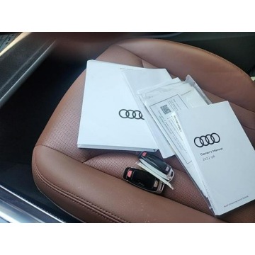 Audi Q8  SUV 2022,  3.0 benzyna, automat - Na sprzedaż za 246 000 zł - Katowice - zdjęcie 10