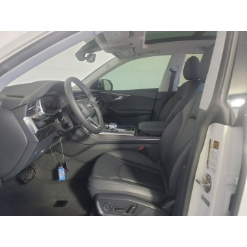 Audi Q8  SUV 2023,  3.0 benzyna, automat - Na sprzedaż za 322 260 zł - Katowice - zdjęcie 8