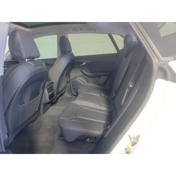 Audi Q8  SUV 2023,  3.0 benzyna, automat - Na sprzedaż za 322 260 zł - Katowice - zdjęcie 10