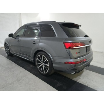 Audi SQ7  SUV 2021,  4.0 benzyna, automat - Na sprzedaż za 241 080 zł - Katowice - zdjęcie 6