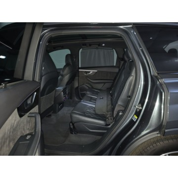 Audi SQ7  SUV 2021,  4.0 benzyna, automat - Na sprzedaż za 241 080 zł - Katowice - zdjęcie 8