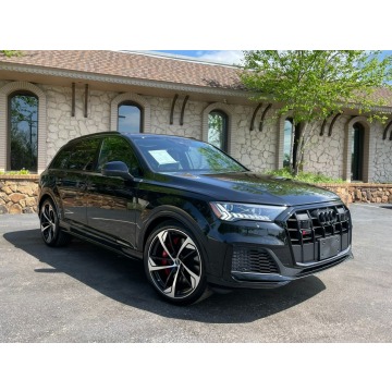 Audi SQ7  SUV 2023,  4.0 benzyna, automat - Na sprzedaż za 364 080 zł - Katowice - zdjęcie 3