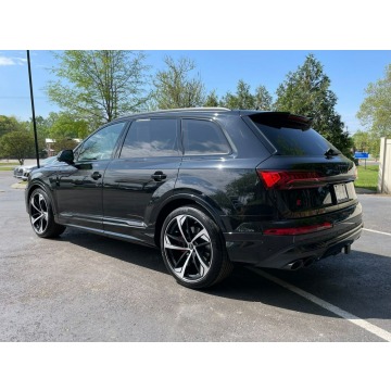 Audi SQ7  SUV 2023,  4.0 benzyna, automat - Na sprzedaż za 364 080 zł - Katowice - zdjęcie 4