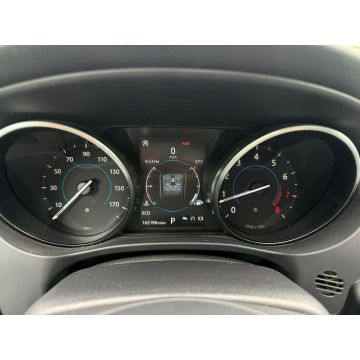 Jaguar F-PACE  SUV 2018,  2.0 benzyna, automat - Na sprzedaż za 51 660 zł - Katowice - zdjęcie 11