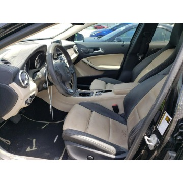 Mercedes - Benz GLA-klasa  Hatchback 2017,  2.0 benzyna, automat - Na sprzedaż za 39 360 zł - Katowice - zdjęcie 7