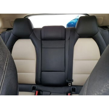 Mercedes - Benz GLA-klasa  Hatchback 2017,  2.0 benzyna, automat - Na sprzedaż za 39 360 zł - Katowice - zdjęcie 10