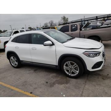 Mercedes - Benz GLA-klasa  Hatchback 2021,  2.0 benzyna, automat - Na sprzedaż za 73 308 zł - Katowice - zdjęcie 3