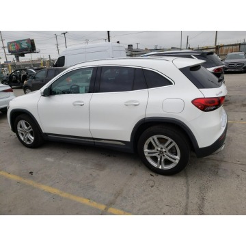 Mercedes - Benz GLA-klasa  Hatchback 2021,  2.0 benzyna, automat - Na sprzedaż za 73 308 zł - Katowice - zdjęcie 4