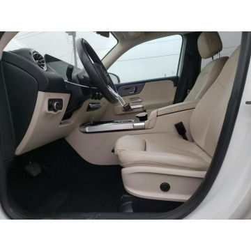 Mercedes - Benz GLB-klasa  SUV 2020,  2.0 benzyna, automat - Na sprzedaż za 85 362 zł - Katowice - zdjęcie 7