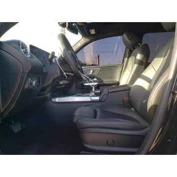 Mercedes - Benz GLB-klasa  SUV 2021,  2.0 benzyna, automat - Na sprzedaż za 65 682 zł - Katowice - zdjęcie 7