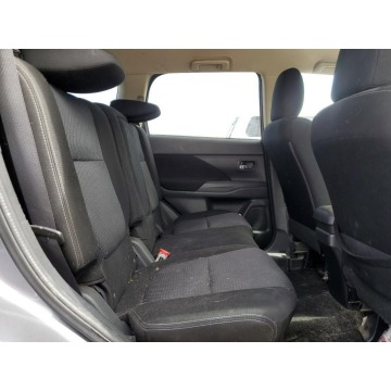 Mitsubishi Outlander  SUV 2017,  2.4 benzyna, automat - Na sprzedaż za 23 124 zł - Katowice - zdjęcie 9