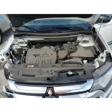 Mitsubishi Outlander  SUV 2016,  2.4 benzyna, automat - Na sprzedaż za 15 990 zł - Katowice - zdjęcie 7