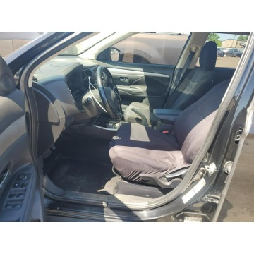 Mitsubishi Outlander  SUV 2017,  2.4 benzyna, automat - Na sprzedaż za 19 680 zł - Katowice - zdjęcie 8