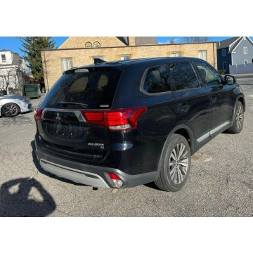 Mitsubishi Outlander  SUV 2019,  2.4 benzyna, automat - Na sprzedaż za 30 750 zł - Katowice - zdjęcie 3