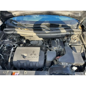 Mitsubishi Outlander  SUV 2019,  2.4 benzyna, automat - Na sprzedaż za 30 750 zł - Katowice - zdjęcie 7
