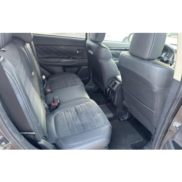 Mitsubishi Outlander  SUV 2019,  2.0 benzyna, automat - Na sprzedaż za 63 960 zł - Katowice - zdjęcie 7