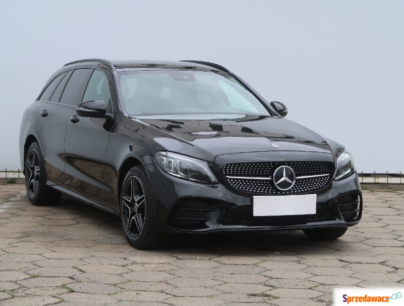 Mercedes - Benz C-klasa  Kombi 2019,  1.5 benzyna - Na sprzedaż za 97 560 zł - Łódź