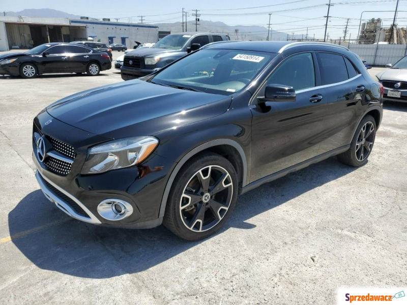 Mercedes - Benz GLA-klasa  Hatchback 2020,  2.0 benzyna - Na sprzedaż za 63 468 zł - Katowice