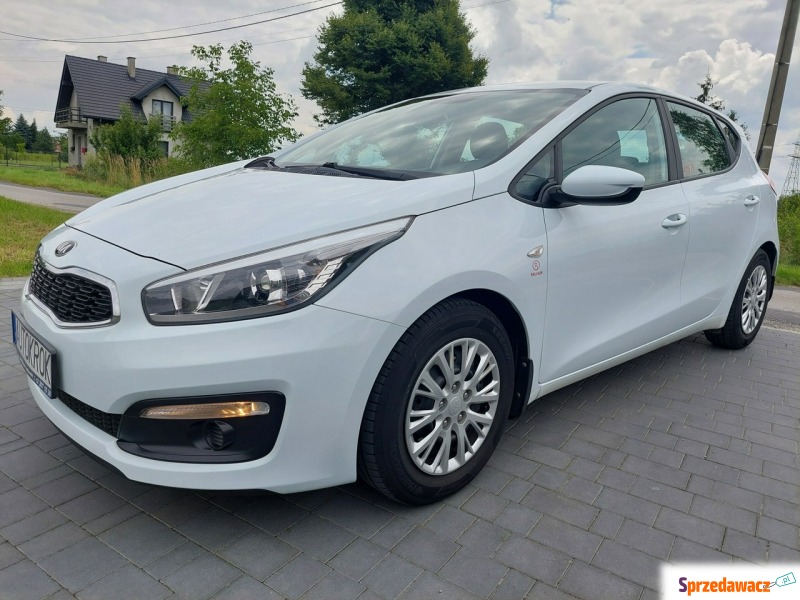 Kia Ceed  Hatchback 2016,  1.4 benzyna - Na sprzedaż za 41 900 zł - Liszki