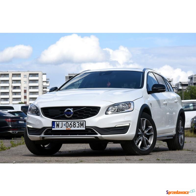 Volvo V60  Sedan/Limuzyna 2016,  2.5 benzyna - Na sprzedaż za 69 900 zł - Warszawa