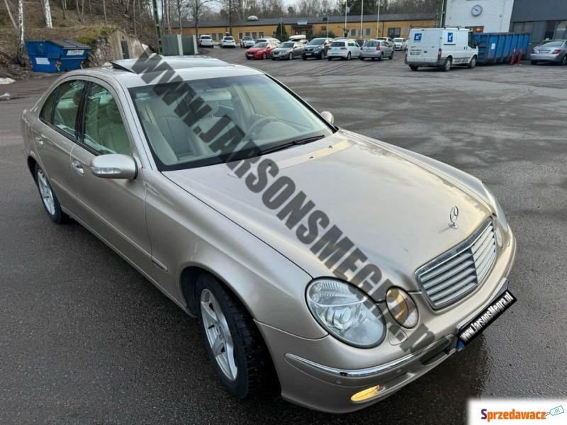 Mercedes - Benz E-klasa  Sedan/Limuzyna 2002,  5.0 benzyna - Na sprzedaż za 25 900 zł - Kiczyce