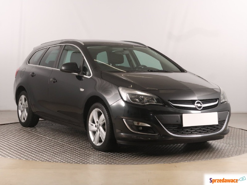 Opel Astra  Kombi 2014,  1.7 diesel - Na sprzedaż za 23 999 zł - Zabrze