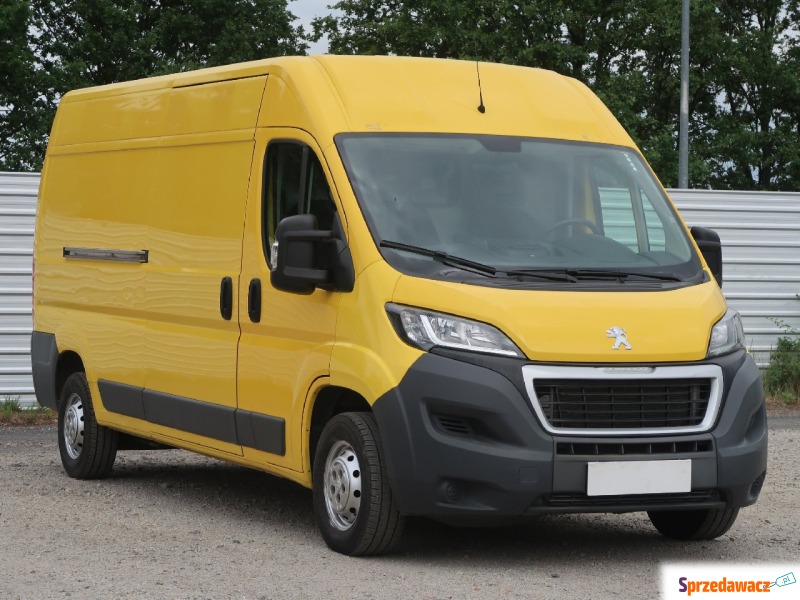 Peugeot Boxer 2.0 BlueHDi (130KM), 2017 - Samochody osobowe - Brzeg