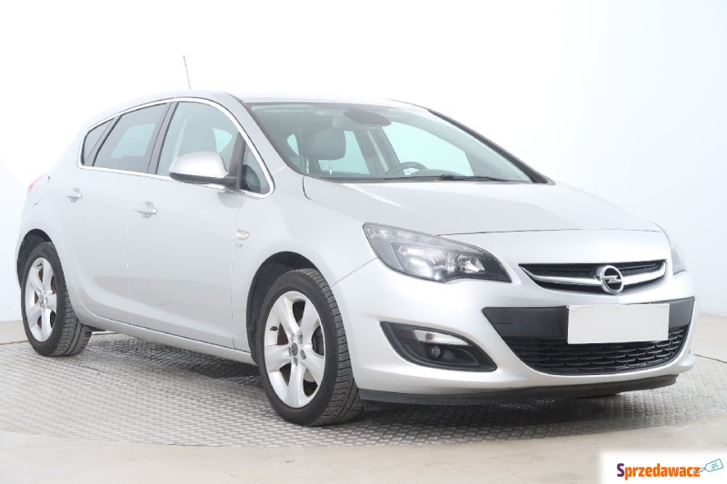 Opel Astra  Hatchback 2013,  1.4 benzyna - Na sprzedaż za 35 999 zł - Kalisz