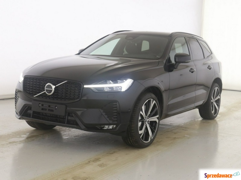 Volvo   SUV 2024,  2.0 benzyna - Na sprzedaż za 239 500 zł - Tychy