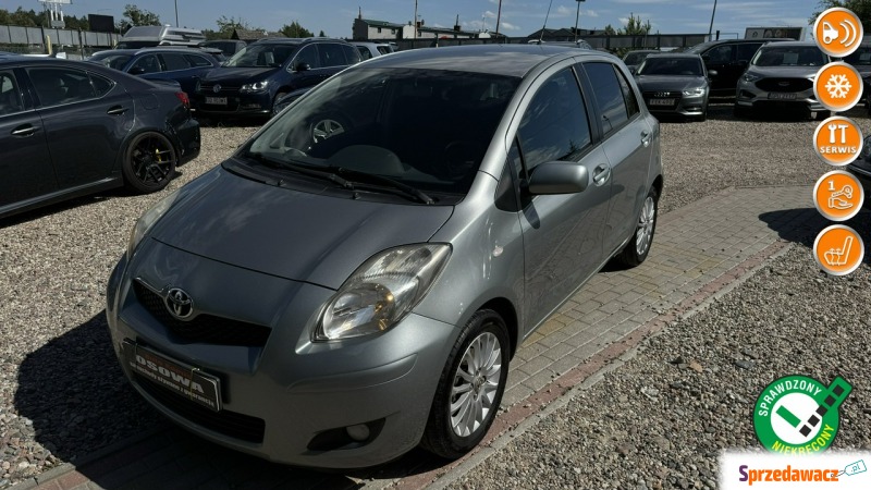 Toyota Yaris  Hatchback 2010,  1.3 benzyna - Na sprzedaż za 19 999 zł - Gdańsk