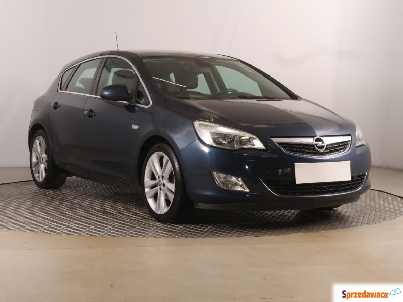 Opel Astra 1.6 16V (116KM), 2010 - Samochody osobowe - Zabrze