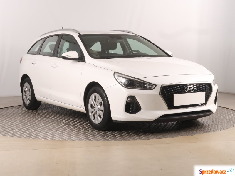 Hyundai i30  Kombi 2017,  1.4 benzyna - Na sprzedaż za 46 999 zł - Zabrze